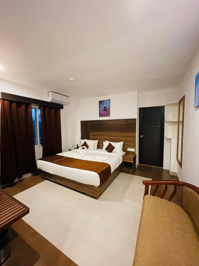 Hotel La Serene Mattannur Mattanur Exterior photo